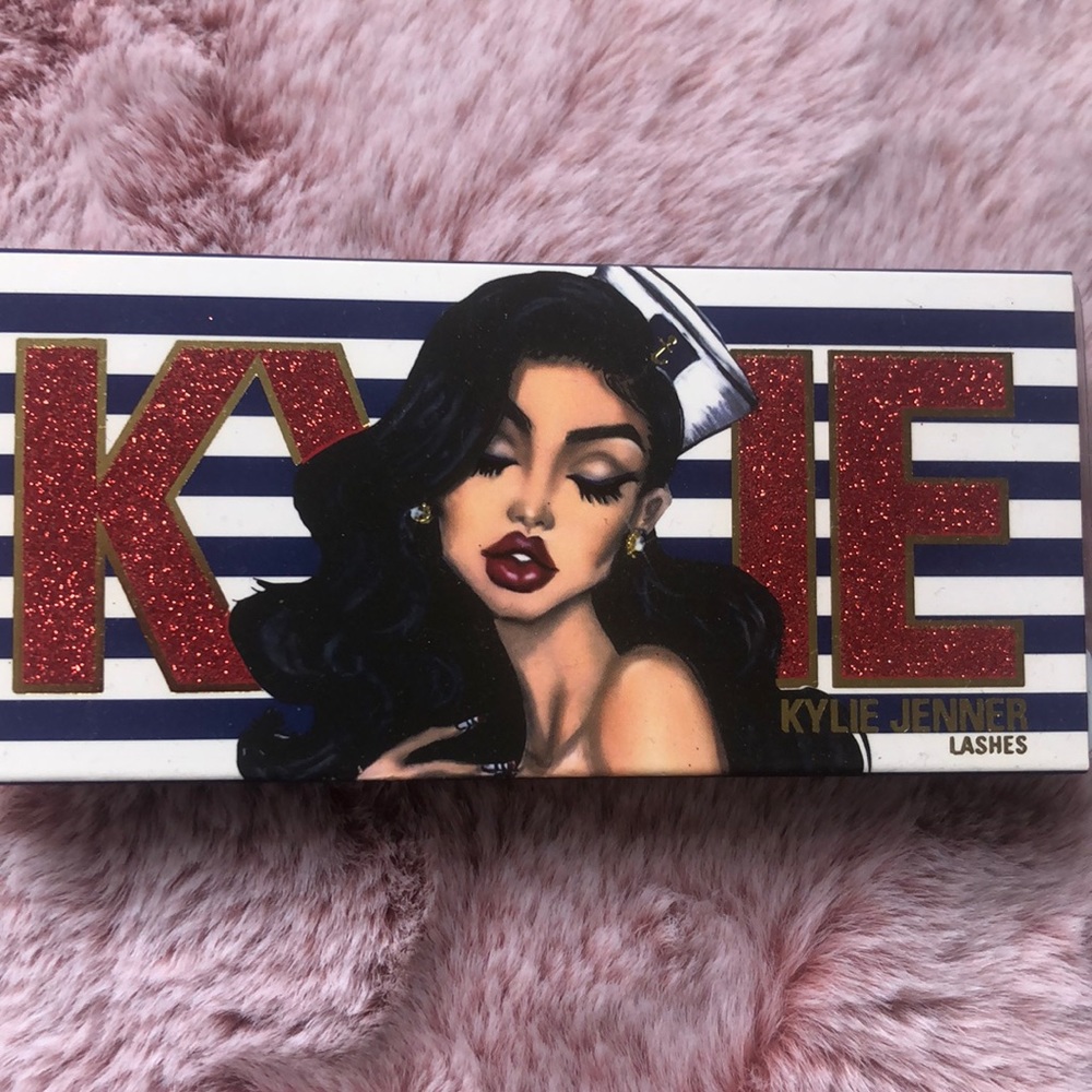 Kylie Jenner lashes - Shady